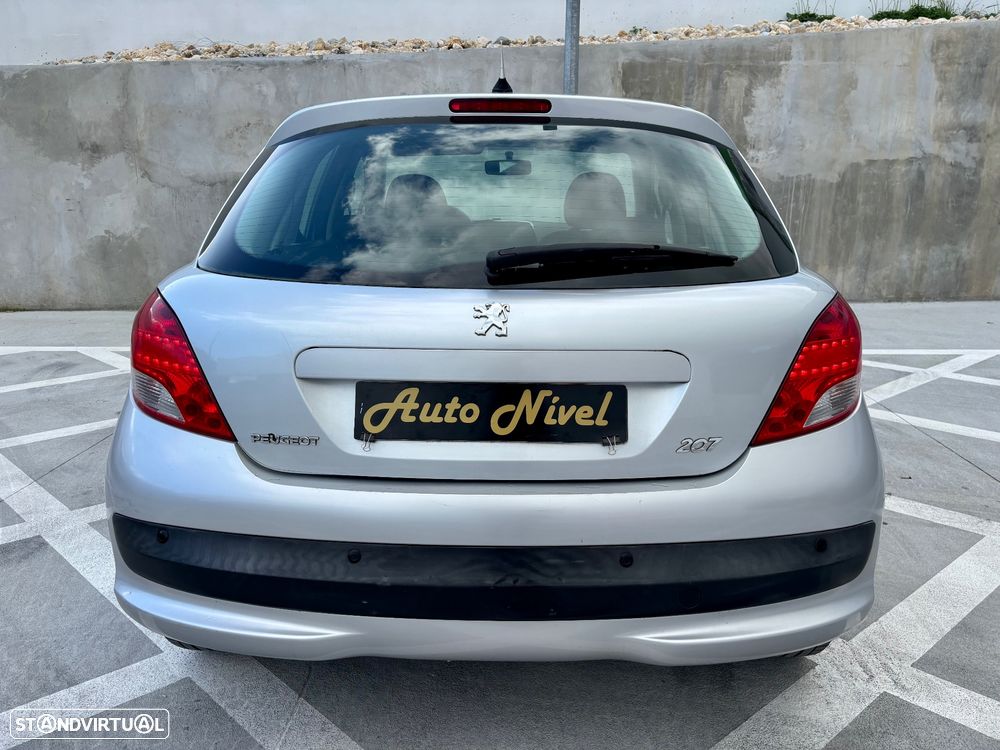 Peugeot 207 1.4 16V Trendy - 4