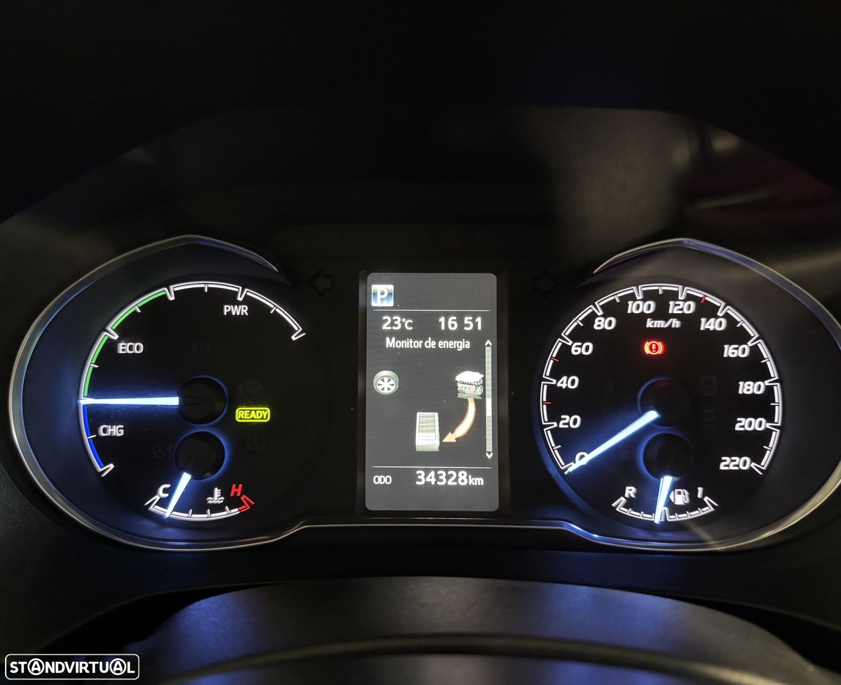 Toyota Yaris 1.5 HSD Exclusive+P.Luxury - 31