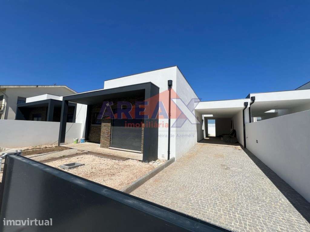 Lote 9 - Moradia geminada térrea T3, com logradouro e alpendre. Arq... - Grande imagem: 4/25