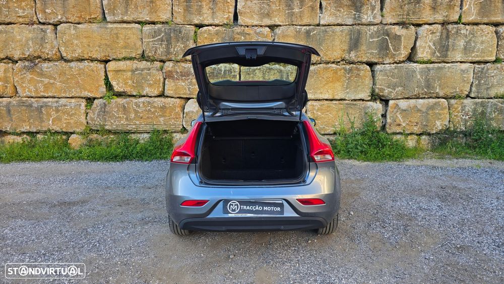 Volvo V40 1.6 D2 Momentum Powershift Eco - 43