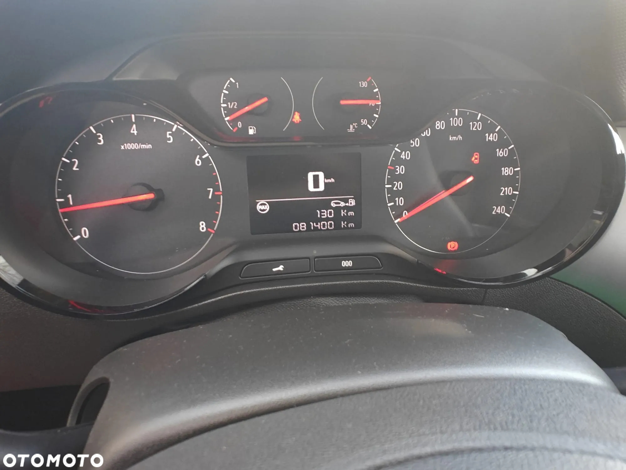 Opel Crossland X - 16