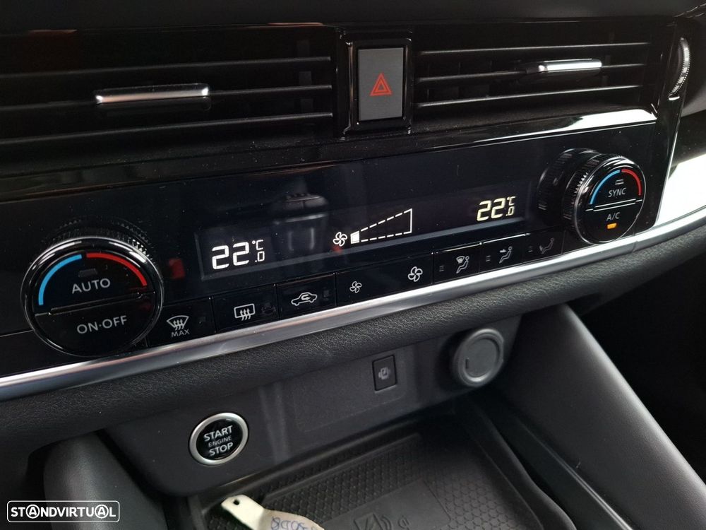 Nissan Qashqai 1.3 DIG-T N-Connecta LED - 19