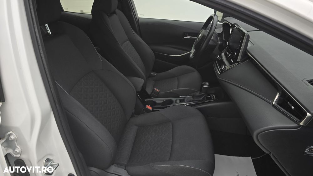 Toyota Corolla 1.8 HSD Business - 19