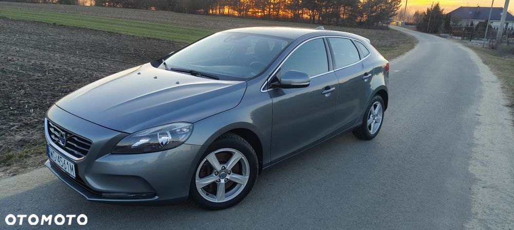 Volvo V40 D4 Summum - 2