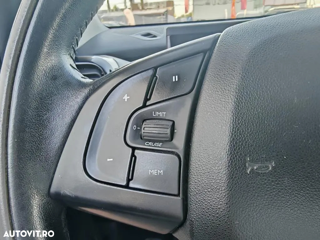 Citroën C4 Cactus PureTech 82 Live - 19