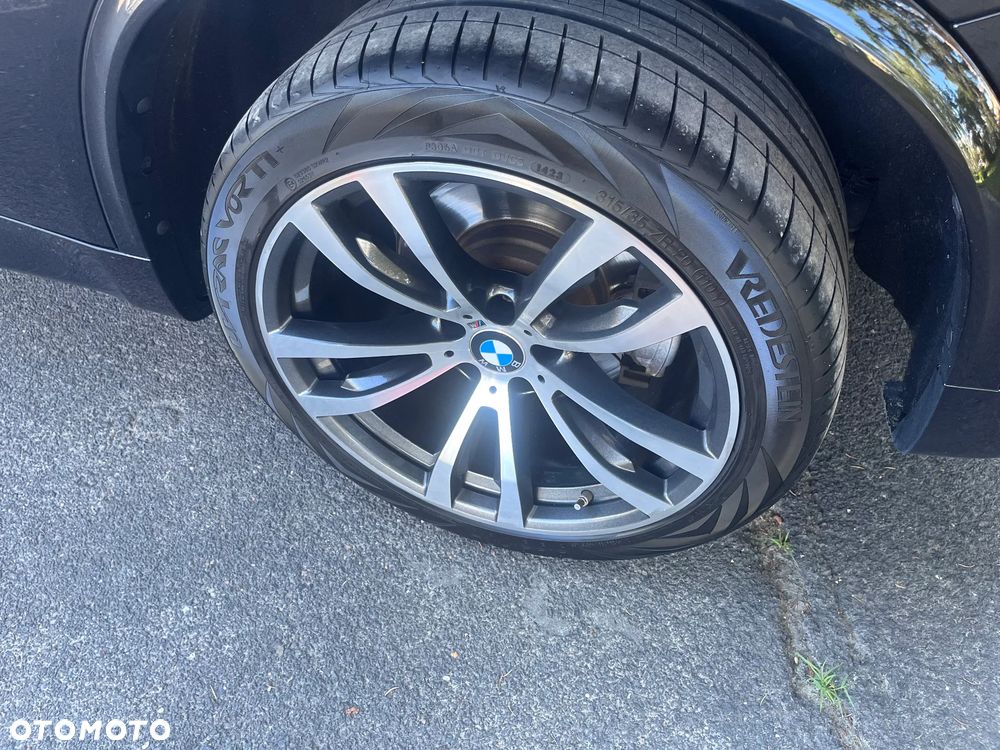 BMW X5 M M50d - 11