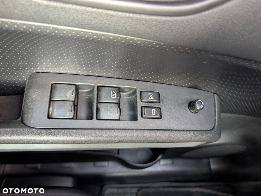 Nissan X-Trail 2.0 XE - 36