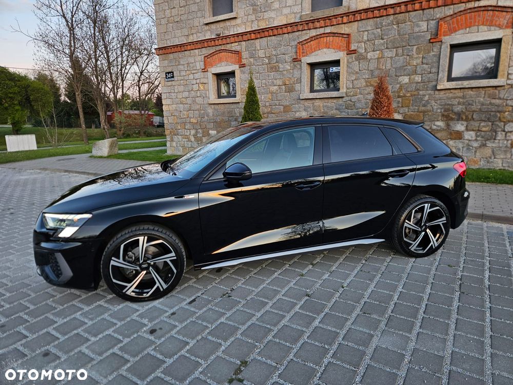 Audi A3 Sportback - 2