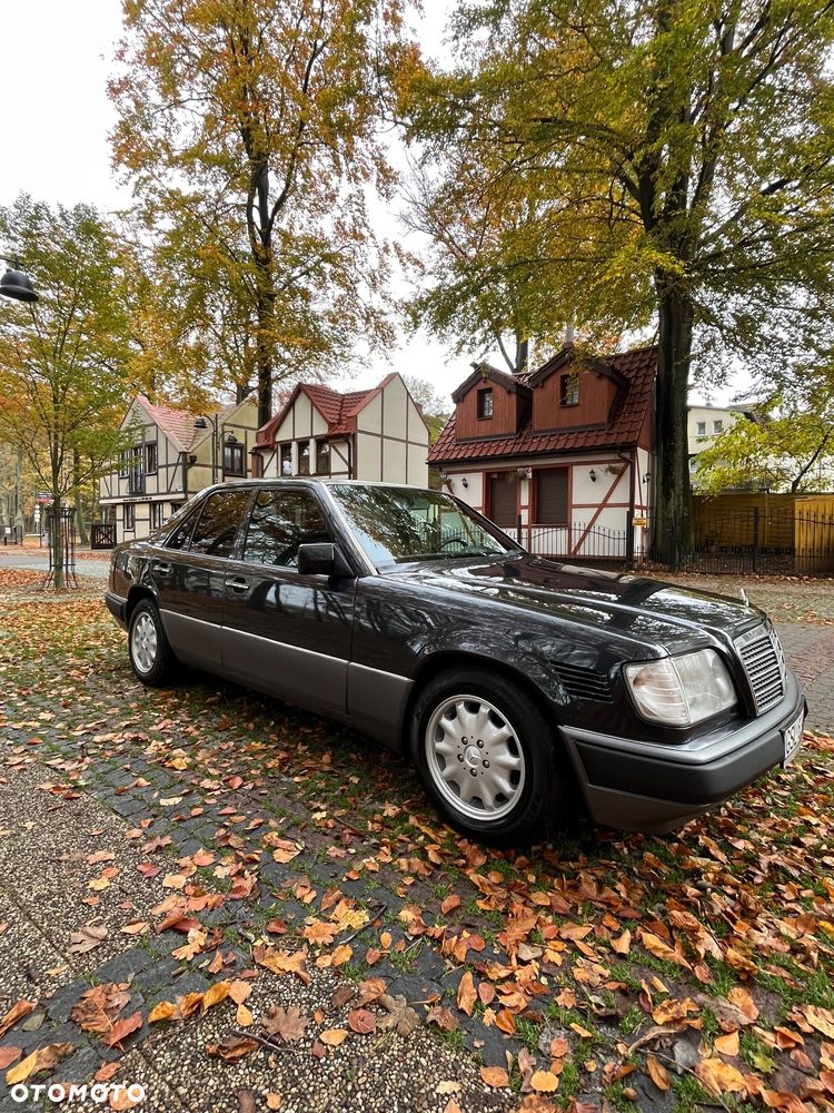 Mercedes-Benz W124 (1984-1993) - 1