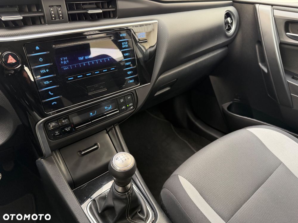 Toyota Auris 1.33 VVT-i Comfort - 10