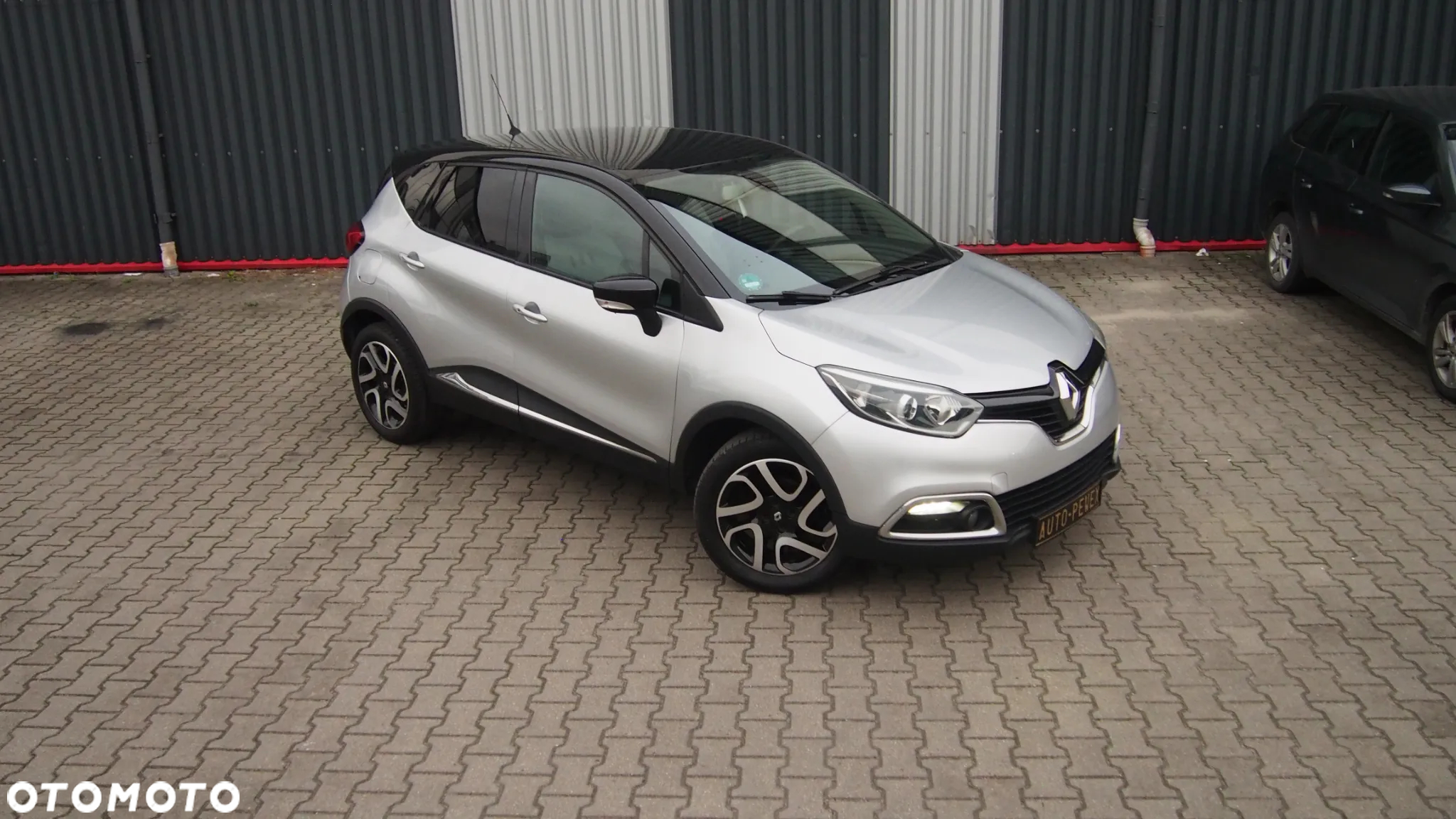 Renault Captur 0.9 Energy TCe Life EU6 - 14