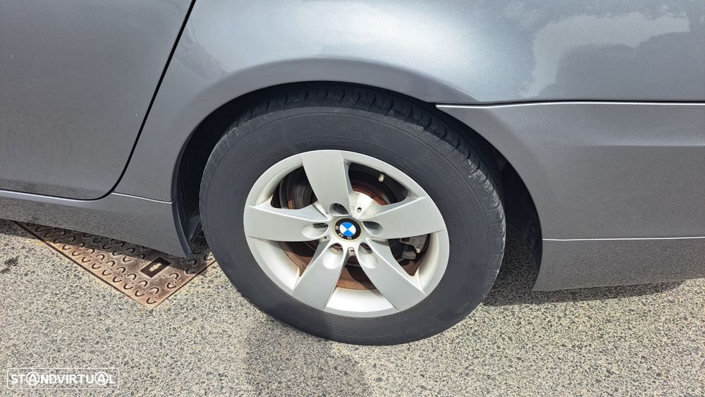 BMW 520 d Executive - 21