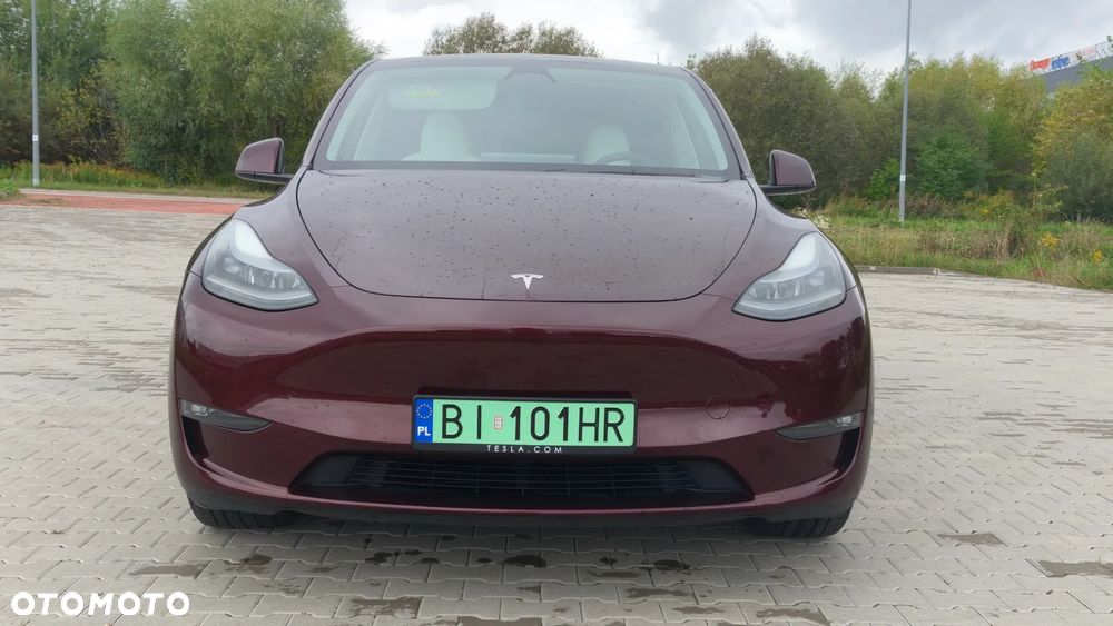 Tesla Model Y Long Range AWD - 4