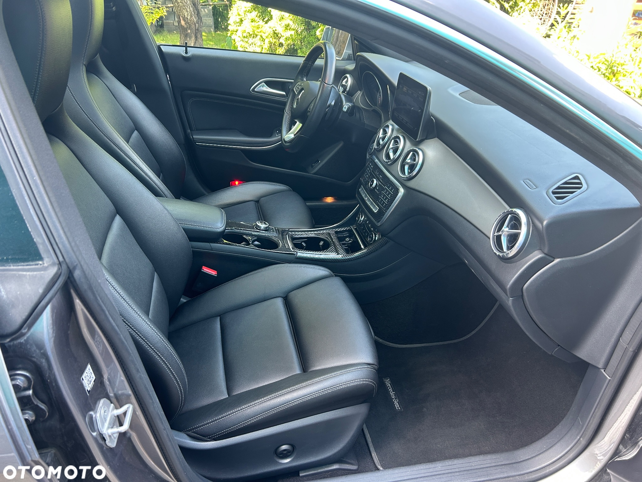 Mercedes-Benz CLA 250 7G-DCT - 21