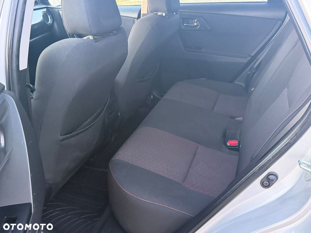 Toyota Auris 1.4 D-4D Life Plus - 14