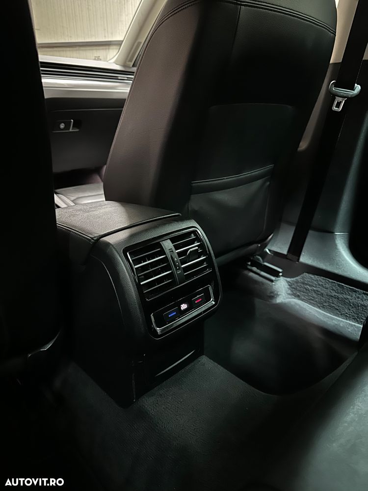 Volkswagen Passat Alltrack 2.0 TDI DSG 4Motion - 12