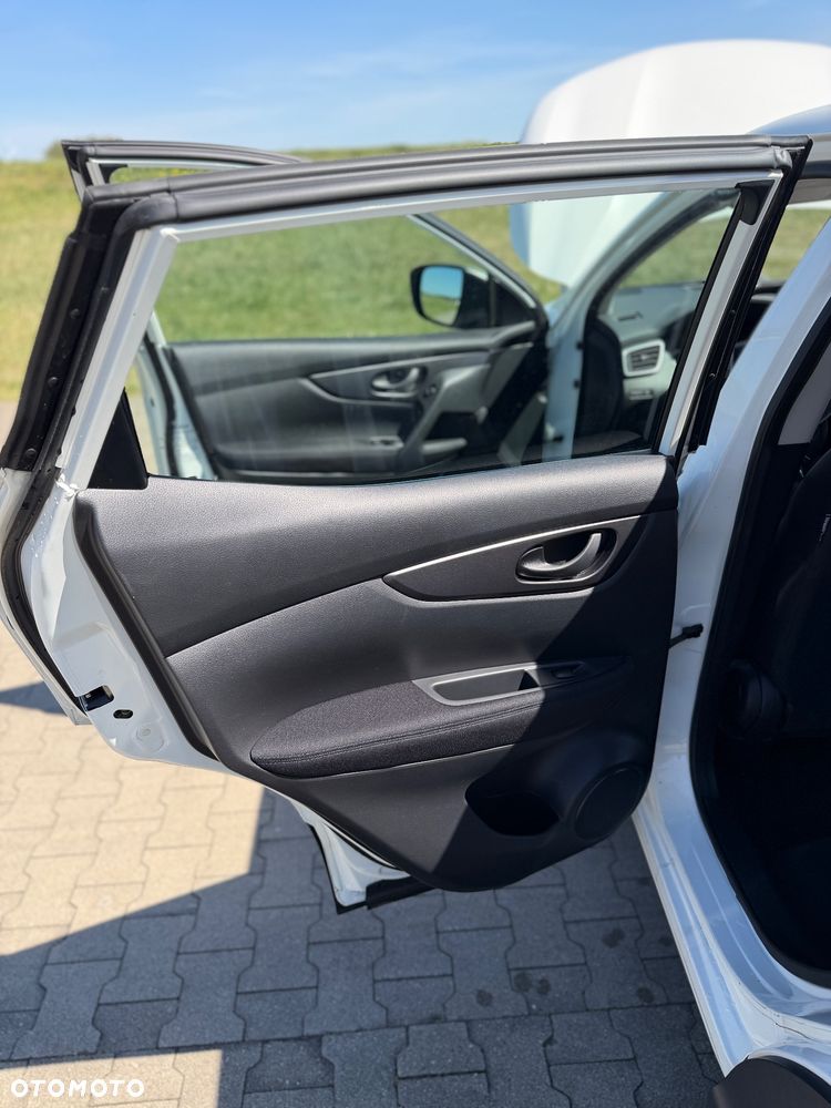 Nissan Qashqai 1.2 DIG-T N-Vision - 18