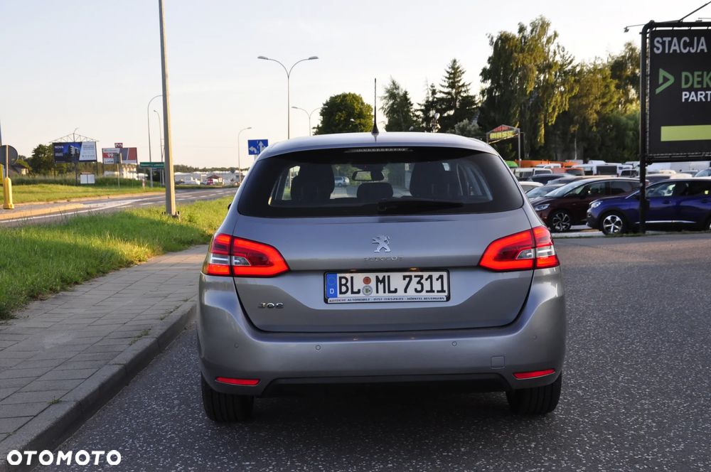Peugeot 308 PureTech 130 GPF Stop & Start Allure Business-Paket - 6