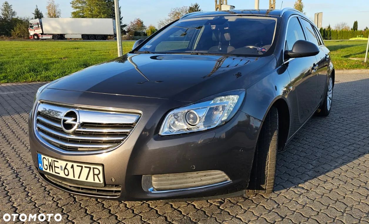 Opel Insignia 2.0 CDTI Sports Tourer - 1