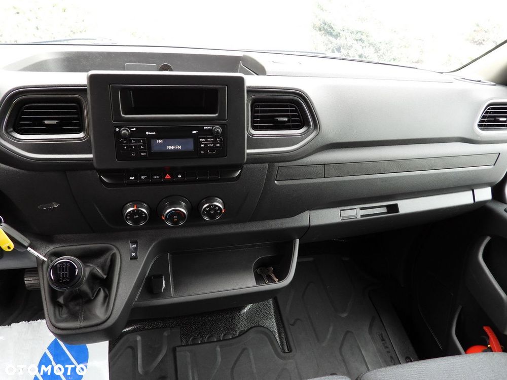 Renault MASTER  PLANDEKA 10 PALET WEBASTO TEMPOMAT LEDY PNEUMATYKA KLIMATYZACJA  165KM - 32
