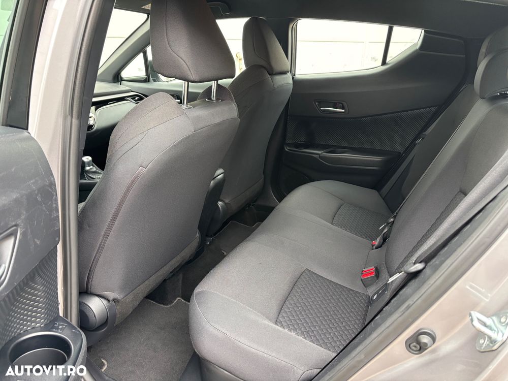 Toyota C-HR 2.0 Hybrid Business-Edition - 6