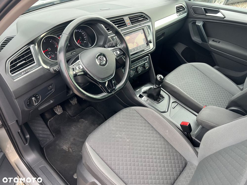 Volkswagen Tiguan - 14