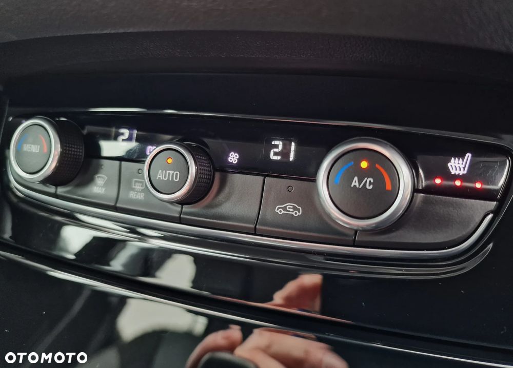 Opel Grandland X 1.6 Start/Stop Automatik Business Elegance - 28