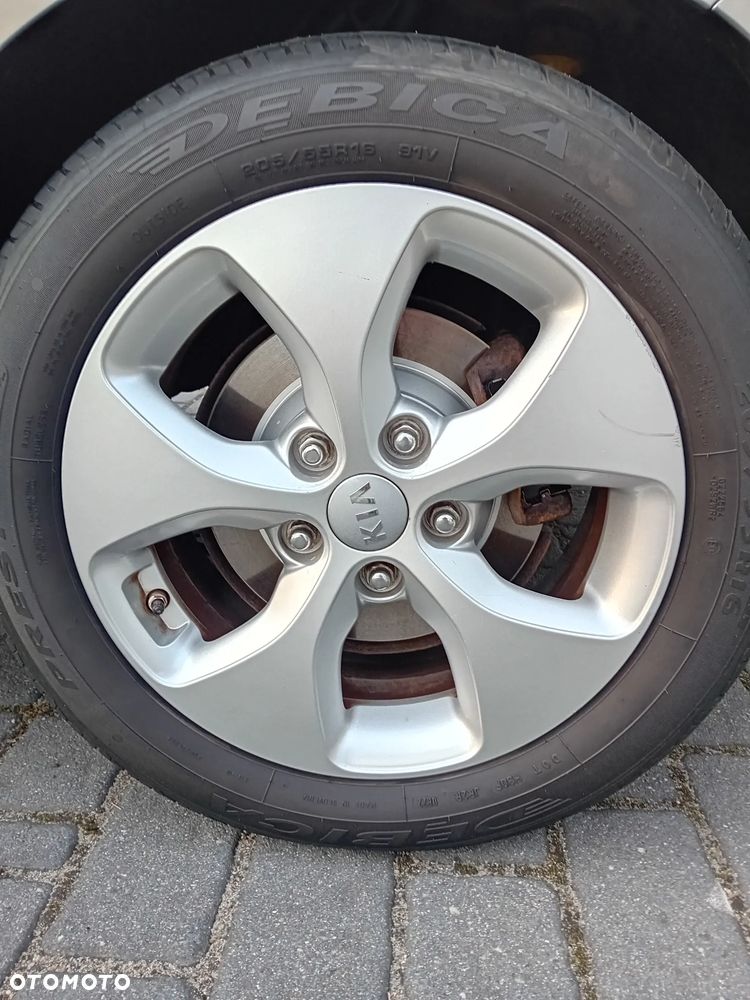 Kia Carens 1.6 GDI L 7os - 40
