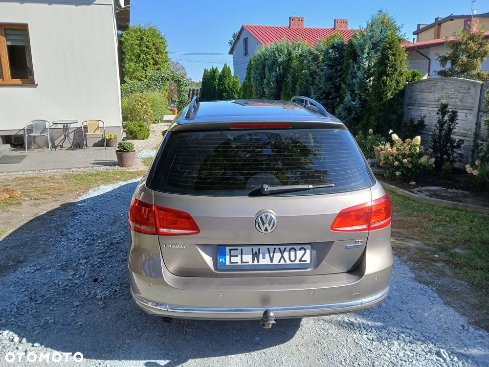 Volkswagen Passat 1.6 TDI DPF BlueMot Comfortline - 17
