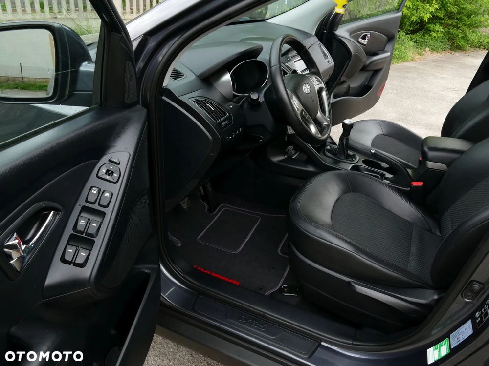 Hyundai ix35 2.0 4WD Premium - 18