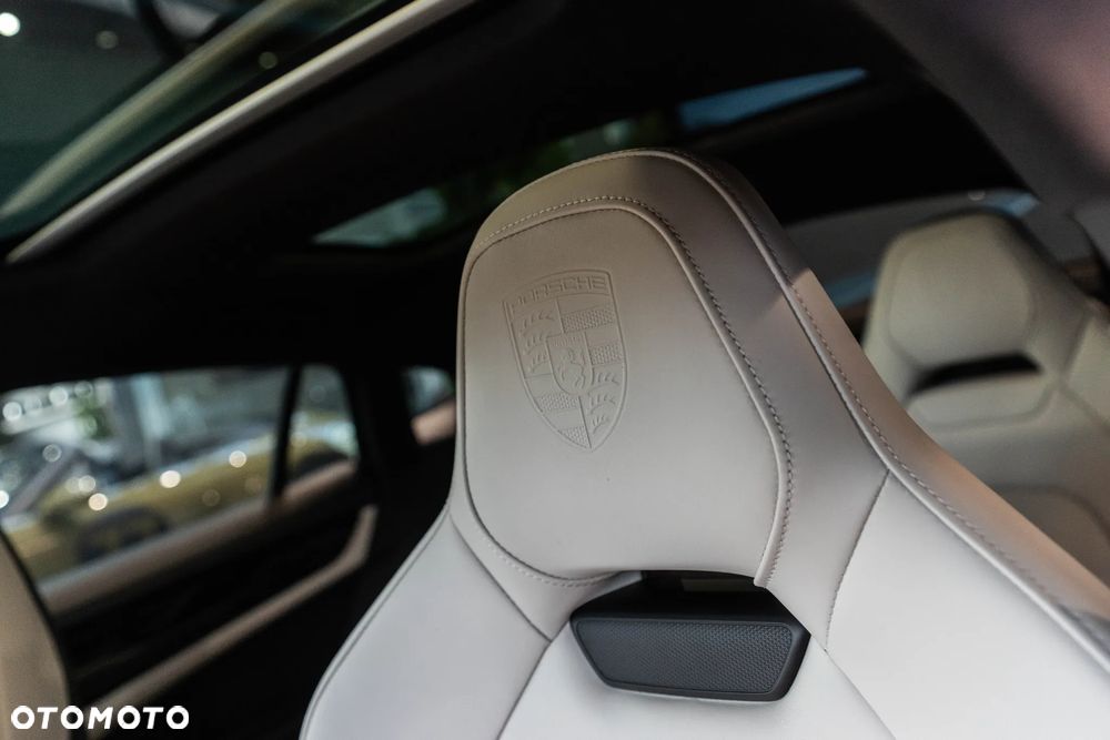 Porsche Panamera 4S E-Hybrid PHEV - 34