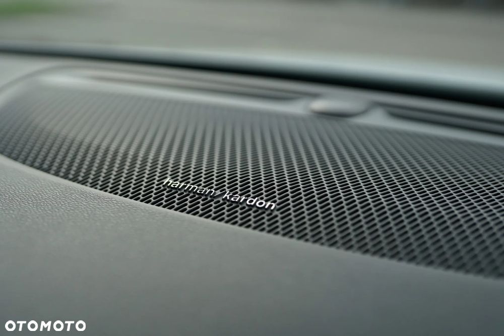 Volvo V60 D4 AWD R-Design - 19