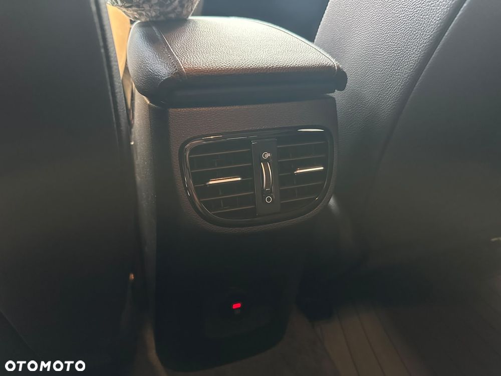 Kia XCeed 1.6 T-GDI Business Line DCT - 25