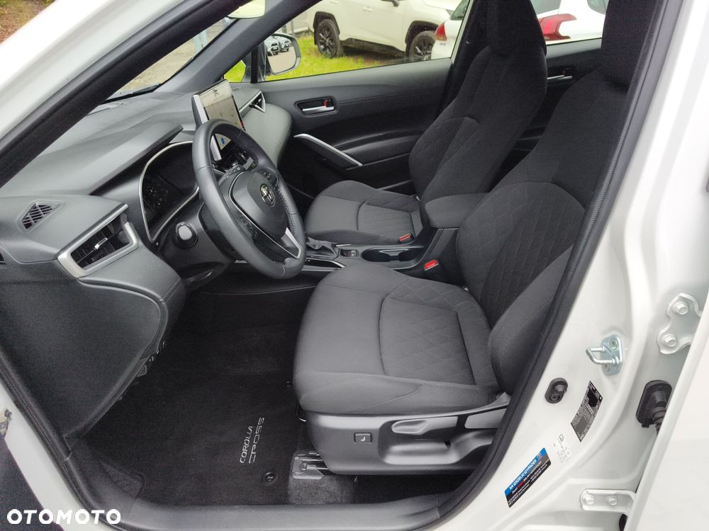 Toyota Corolla Cross - 15