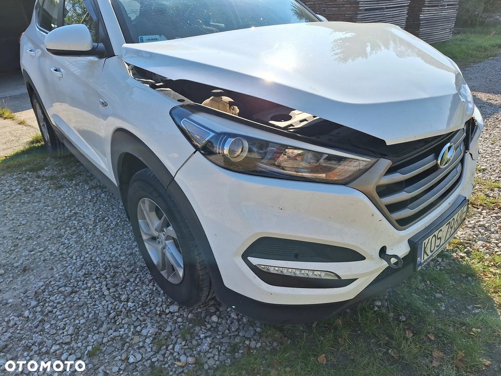 Hyundai Tucson 1.7 CRDI BlueDrive Classic 2WD - 19