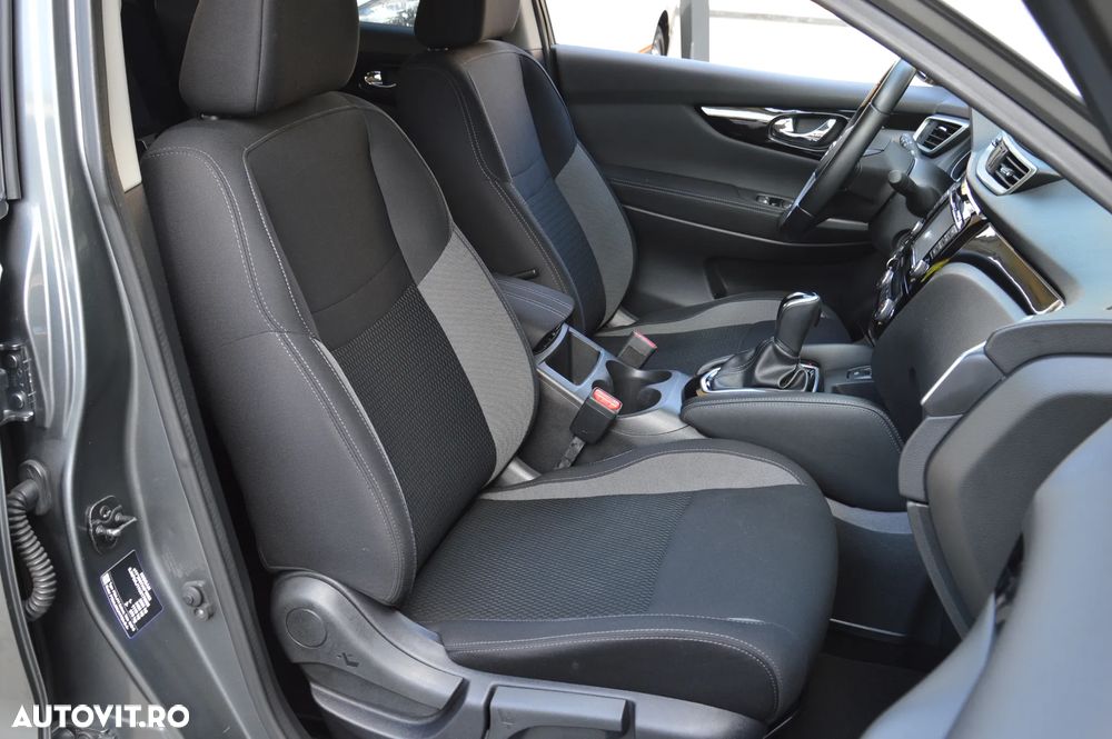 Nissan Qashqai 1.6 DCI Xtronic ACENTA - 11