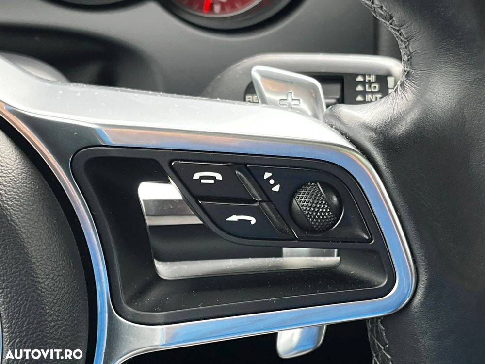 Porsche Cayenne - 18