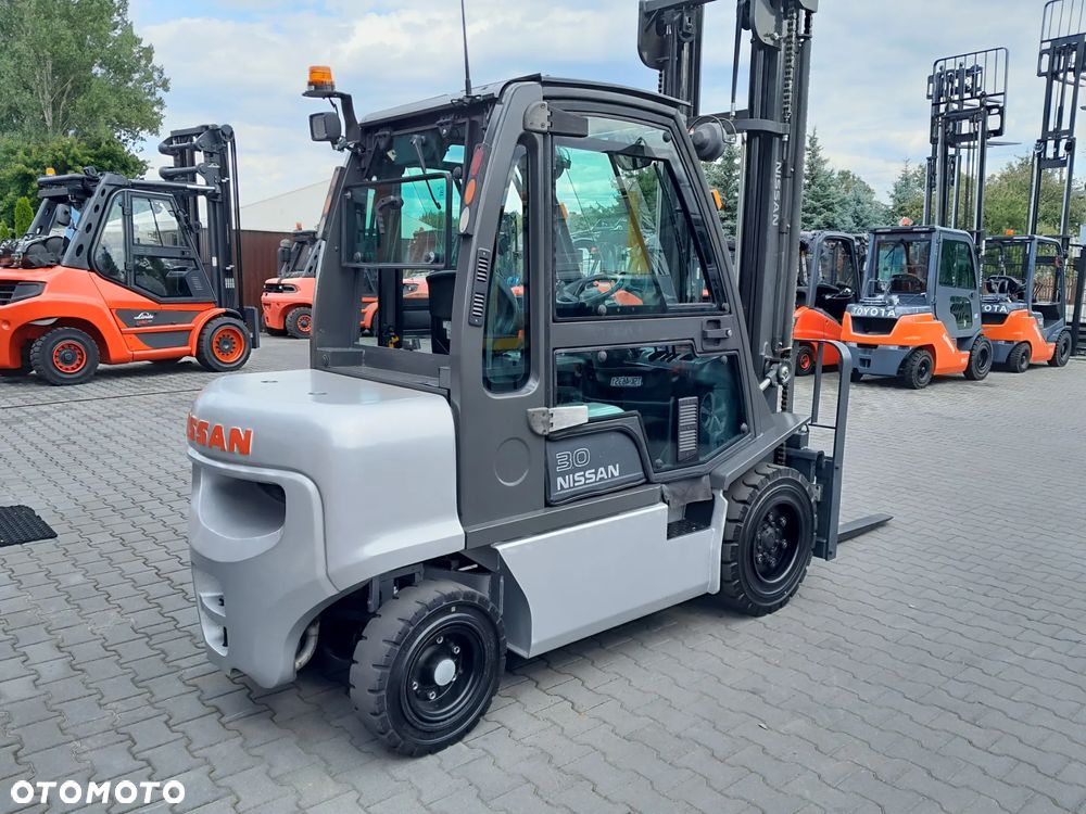 Nissan YG1D2A30Q - 3