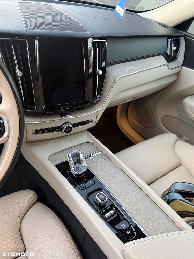 Volvo XC 60 B4 D AWD Inscription - 7