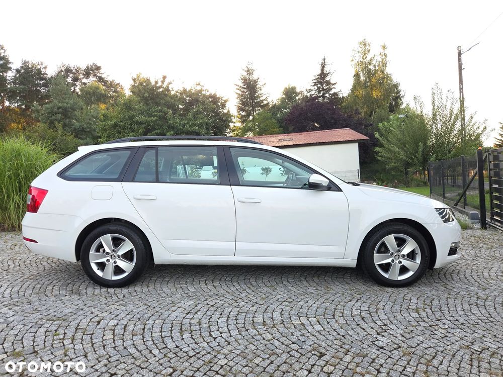 Skoda Octavia 1.6 TDI Ambition - 4