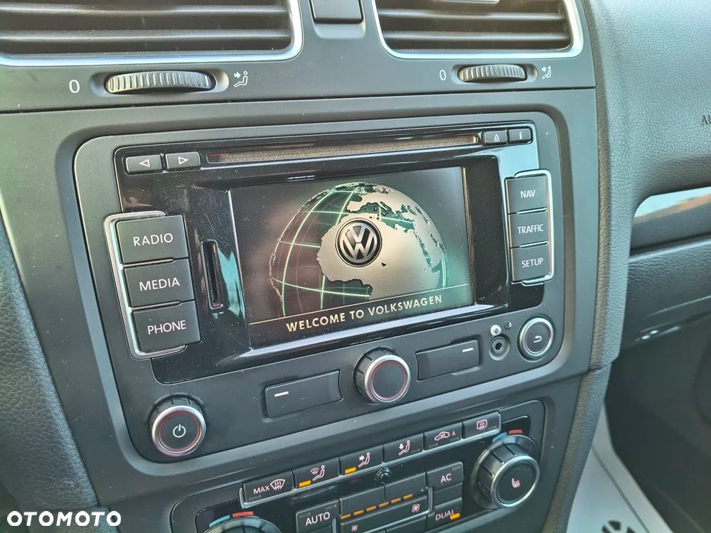 Volkswagen Golf 1.4 TSI Exclusive - 29