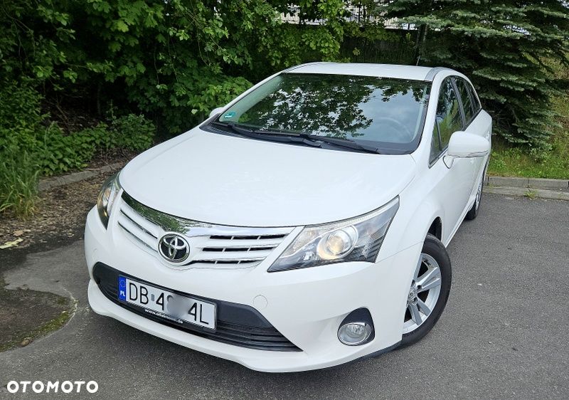 Toyota Avensis 2.0 D-4D Premium - 2