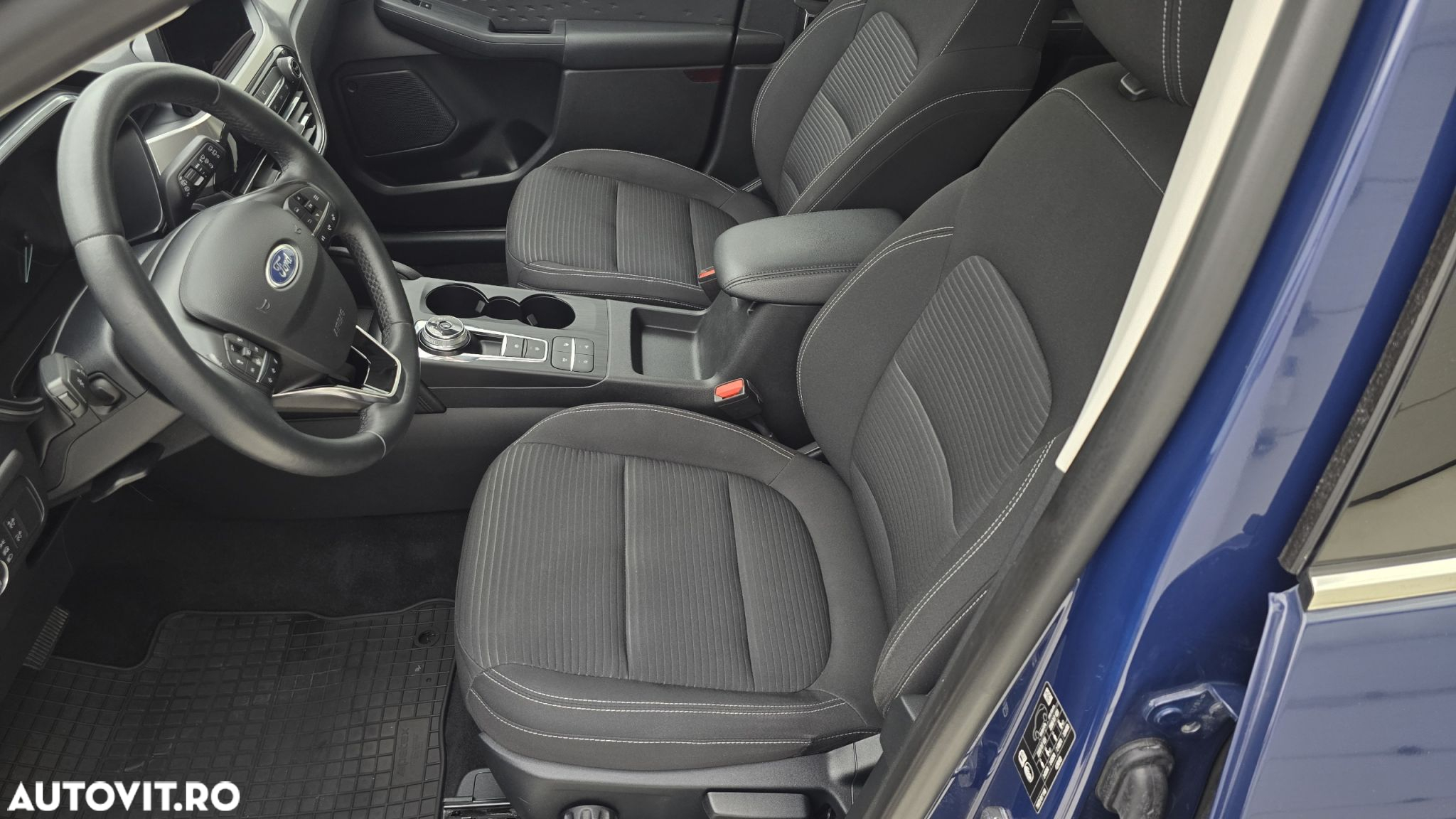 Ford Kuga - 12