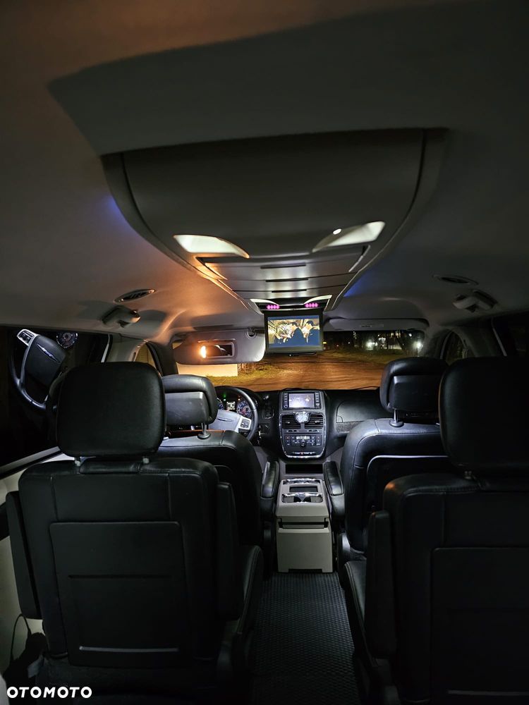 Chrysler Town & Country 3.6 Touring - 17