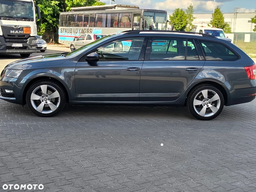 Skoda Octavia 2.0 TDI DSG Ambition - 9