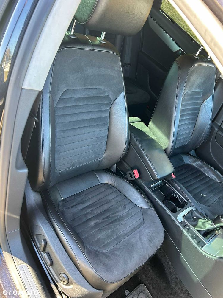 Volkswagen Passat - 8