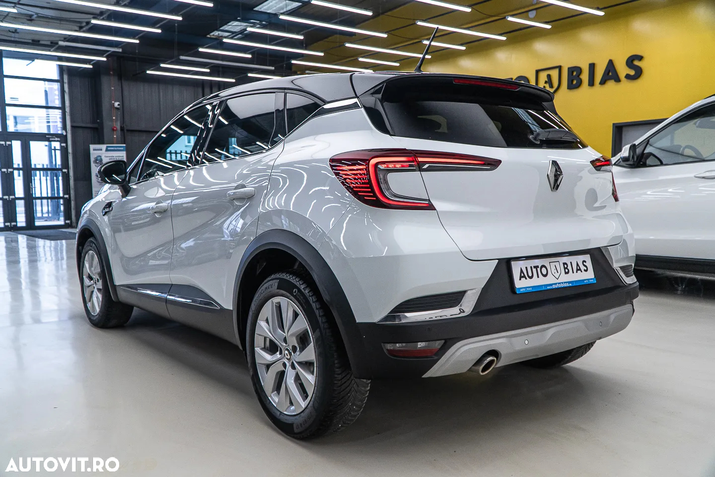 Renault Captur TCe Mild Hybrid 140 EDC GPF EVOLUTION - 5