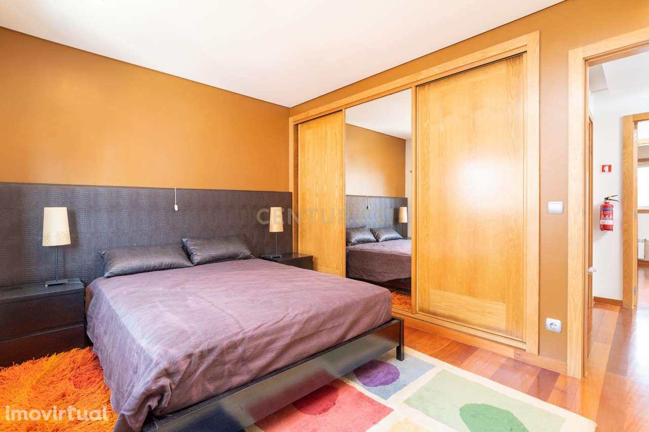 Moradia T3 com Piscina Privada, Garagem e a 300 metros da Praia - Grande imagem: 3/60