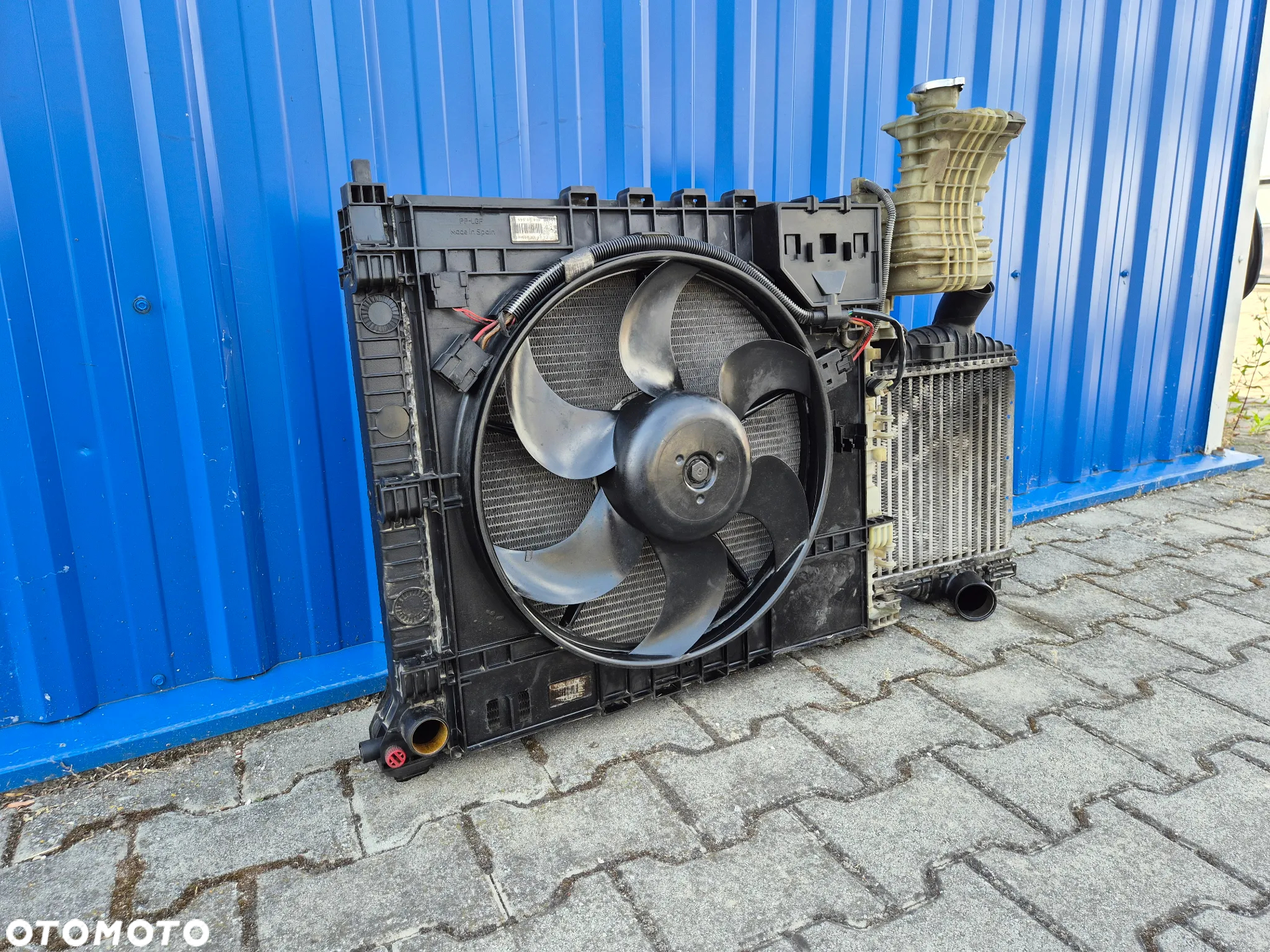 CHŁODNICA WODY + CHŁODNICA POWIETRZA( INTERCOOLER) + WENTYLATOR MB VITO W 638 2.2 CDI - 2