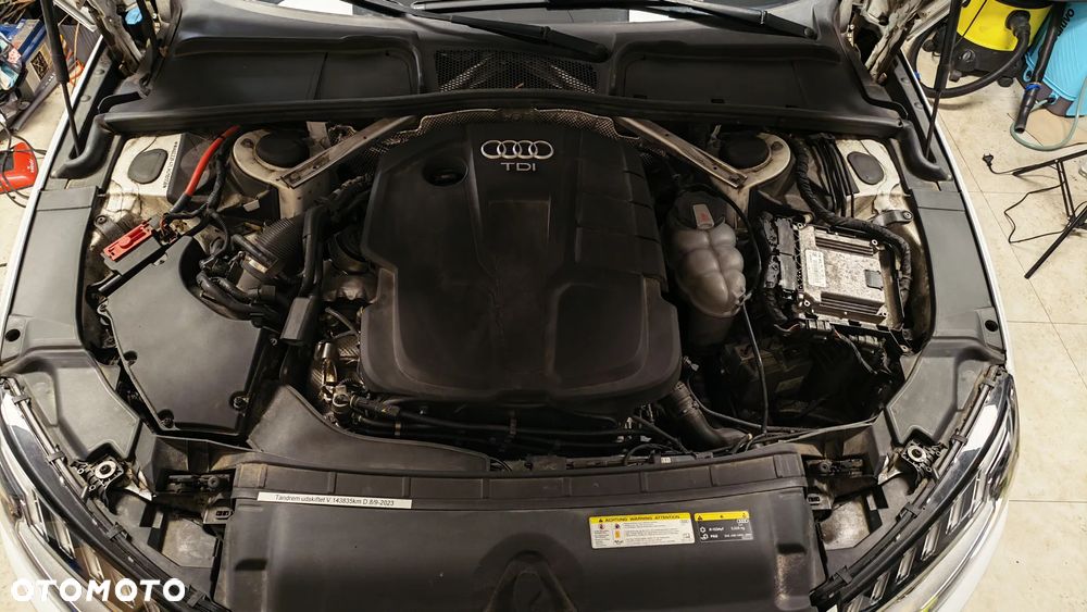 Audi A4 Avant 40 TDI quattro S tronic advanced - 39